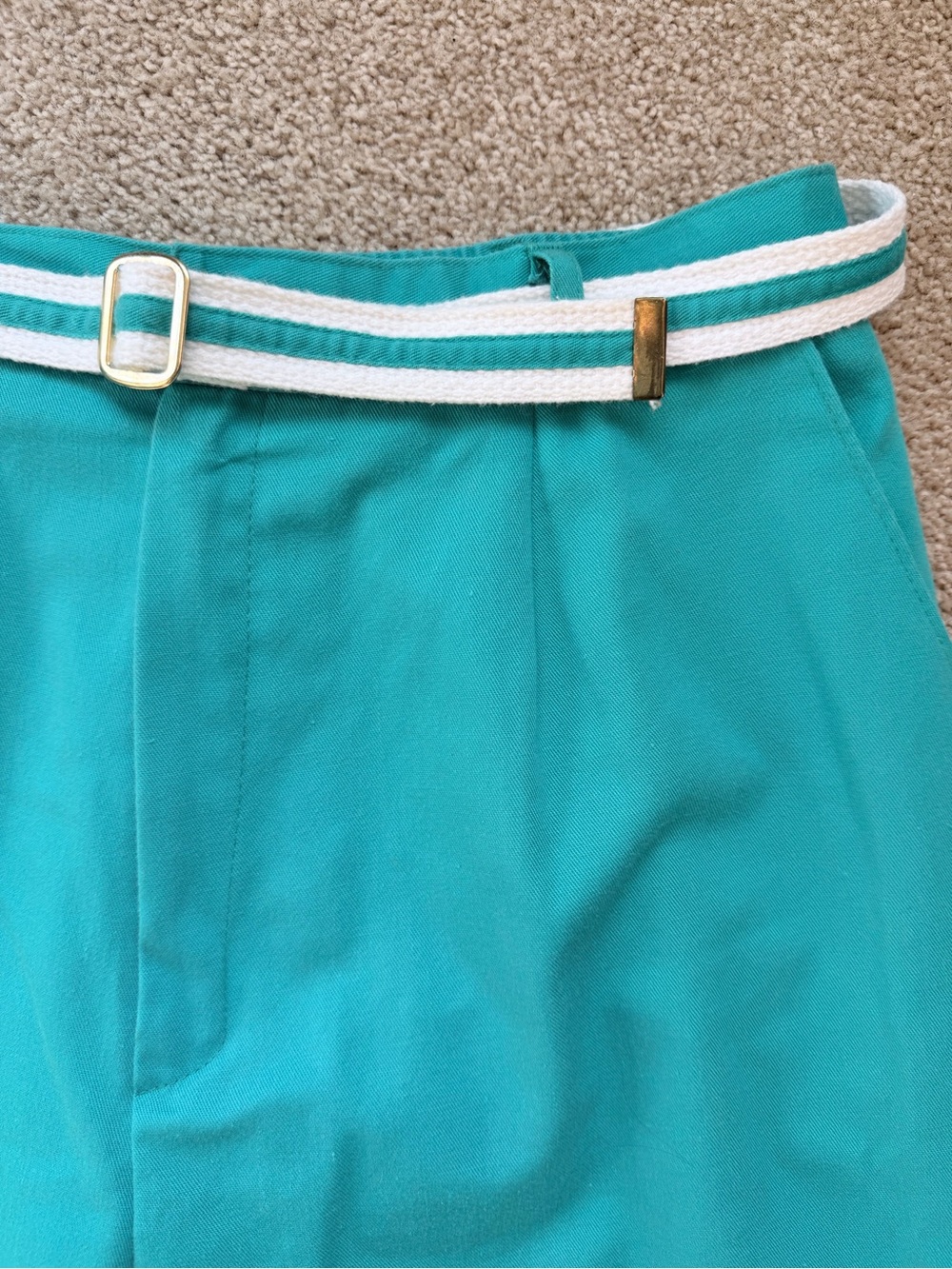 Mint condition vintage Teal Women’s High-Waist pants with White Belt